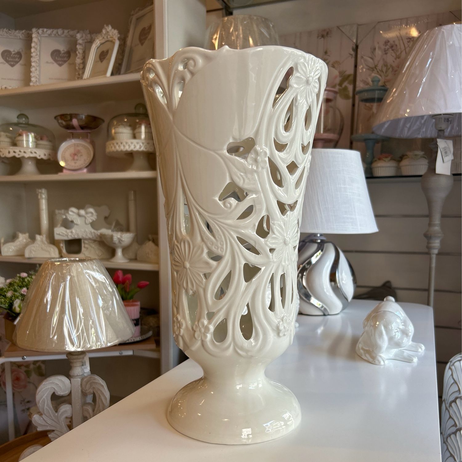 Vaso Traforato L.21 H .40 Arte di Nacchi