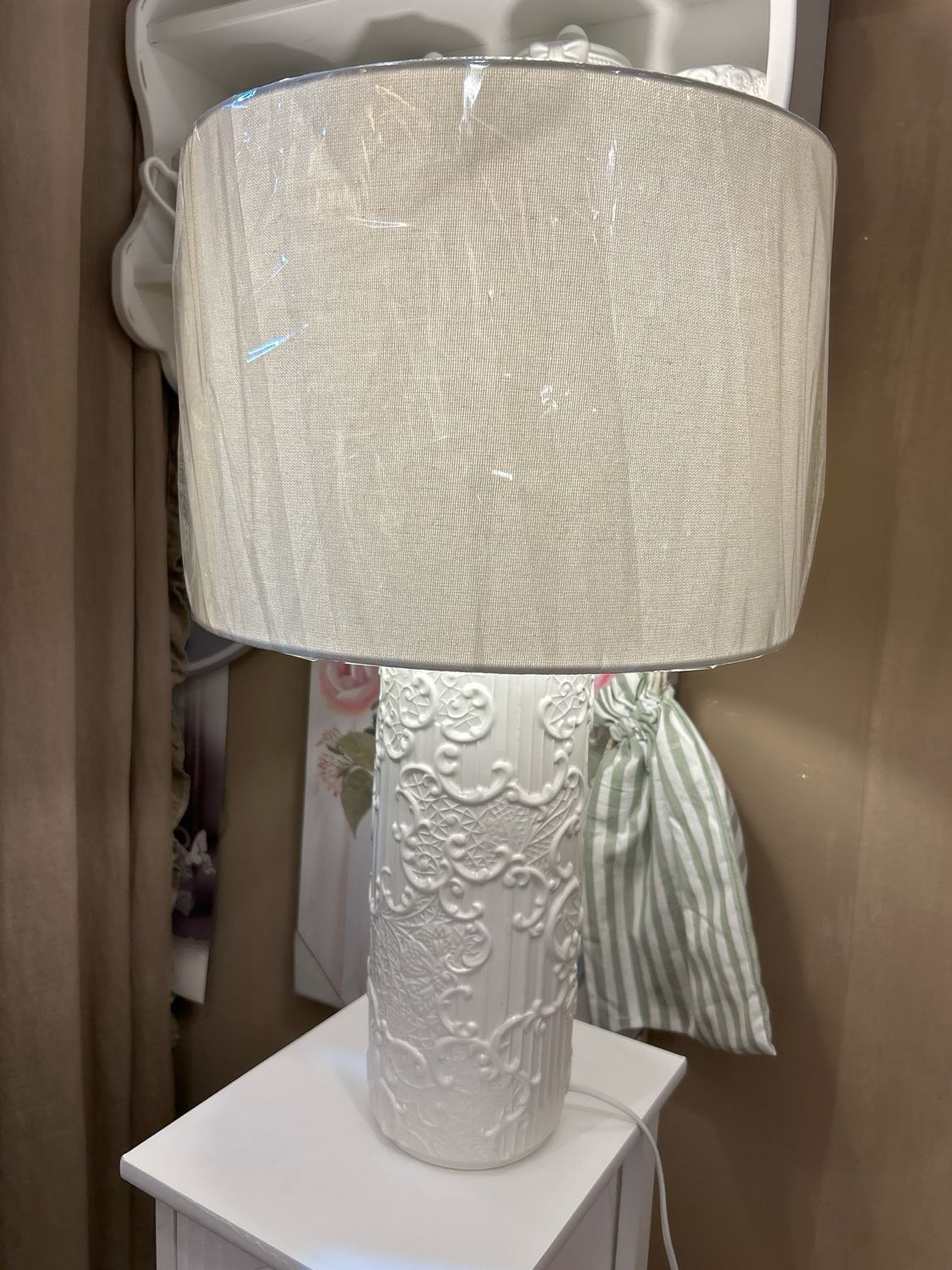 Lampada Dentelle bianca H.60 Diam.36 in saldi