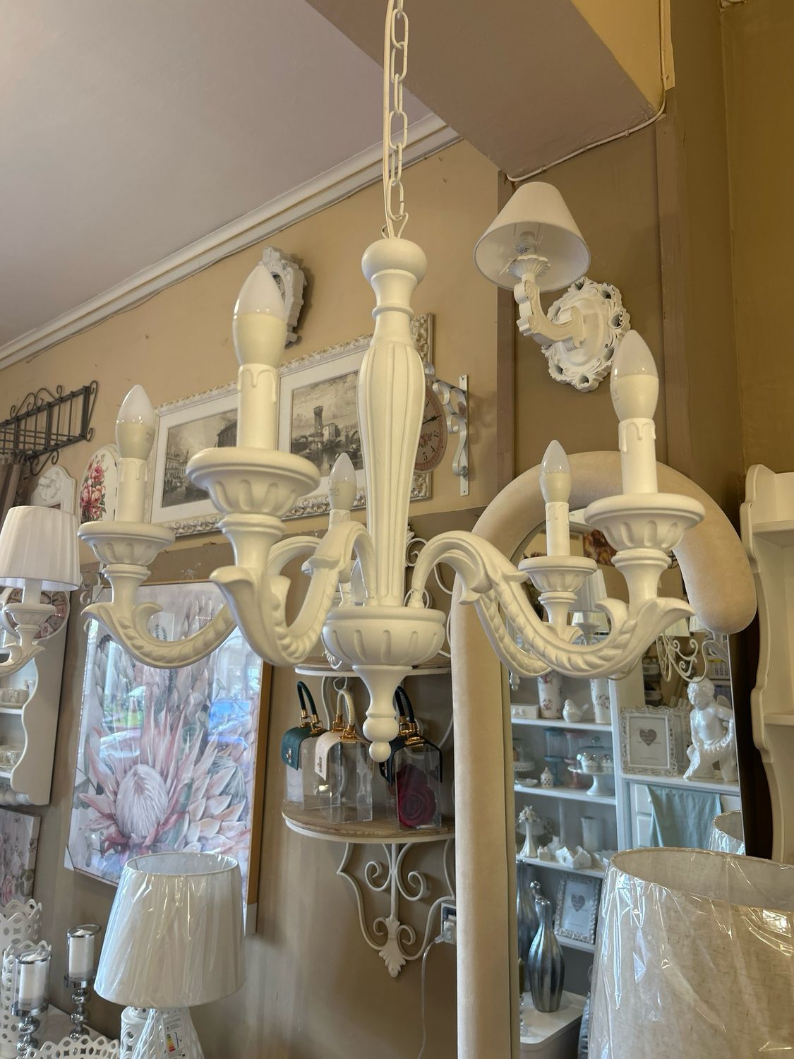 Lampadario legno rigato col bianco 5 luci