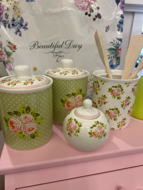 Coppia di Barattoli Margaret Nuvole di Stoffa più porta mestoli più zuccheriera in offerta