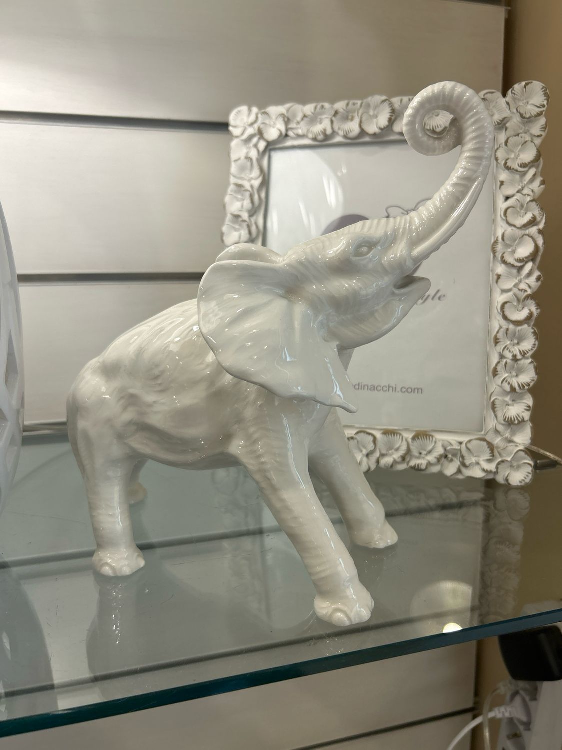 Elefante In Ceramica rifinito bene