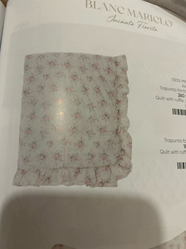 Trapunta matrimoniale BLANC MARICLO’collezione Incanto Fiorito 260x260 con copriguanciali