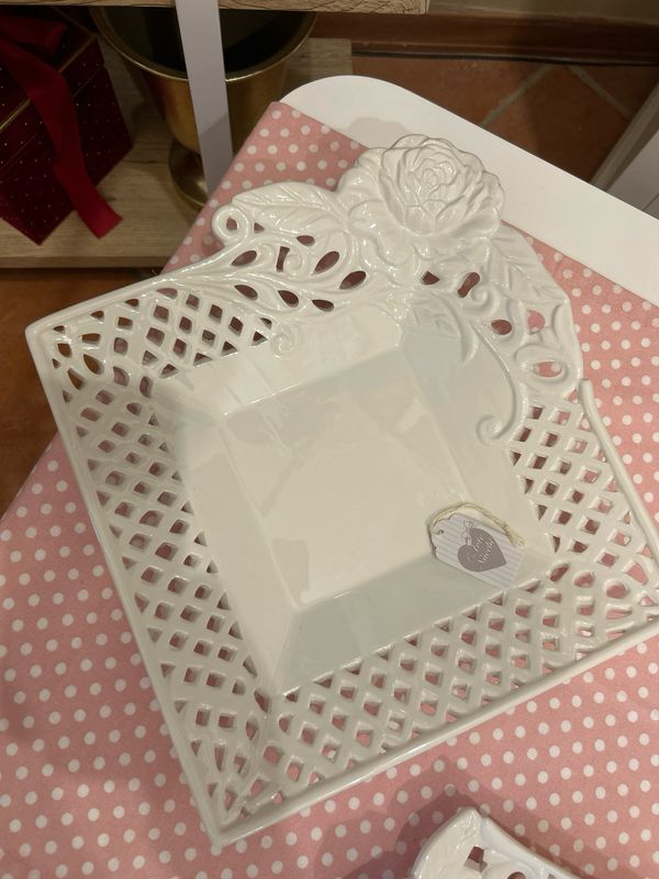 Centro tavola quadrato con rose L’Arte Di Nacchi L.30 Centro tavola quadrato con rose L’Arte Di Nacchi L.30