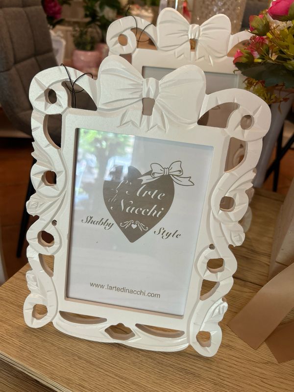 Portafoto fiocco col . Bianco Mis.20x1x27