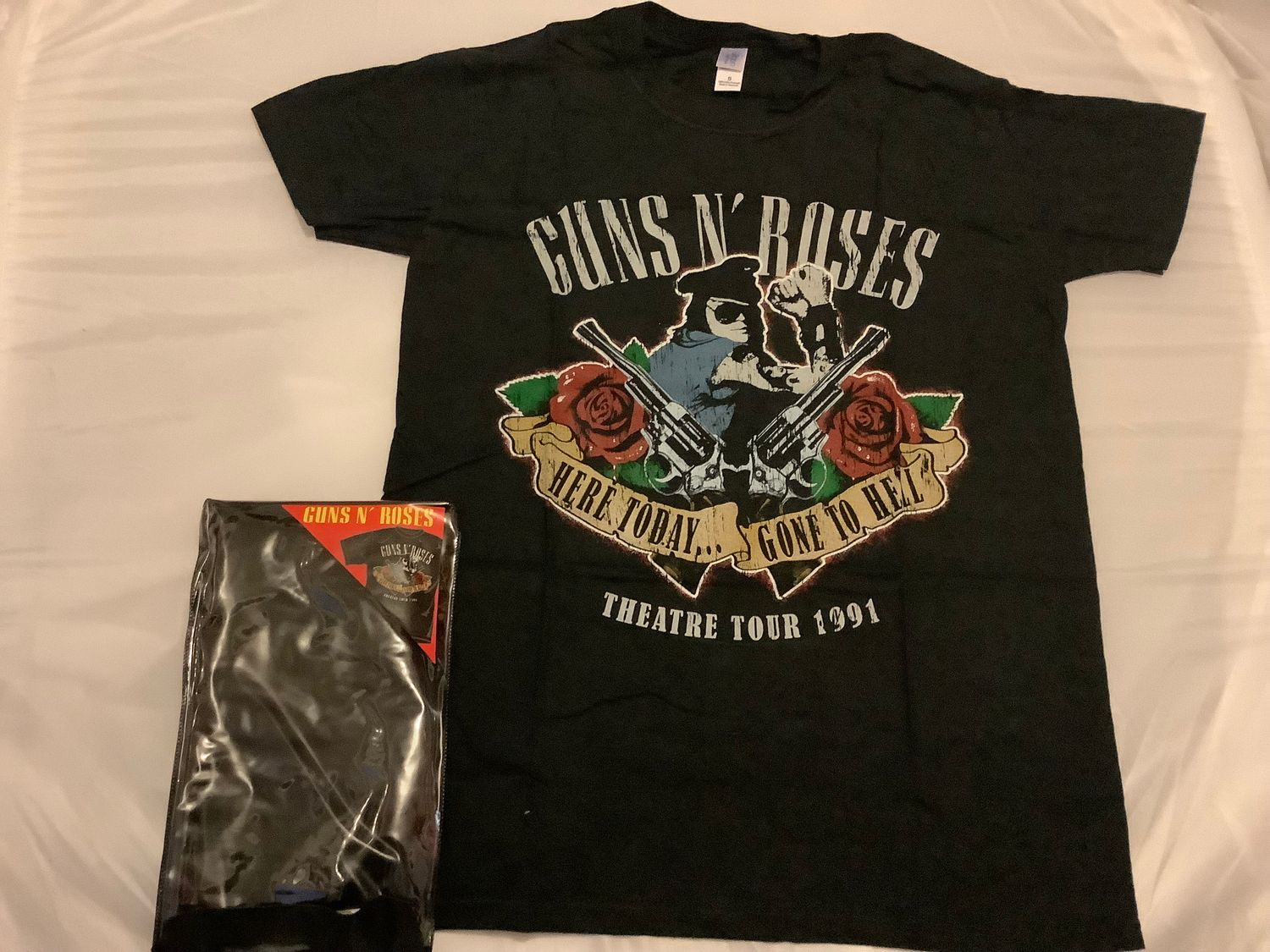 Guns &amp; Roses (‘N And) Here Today Gone Tommorow 1991 Tour T-shirt (Size Small Only)