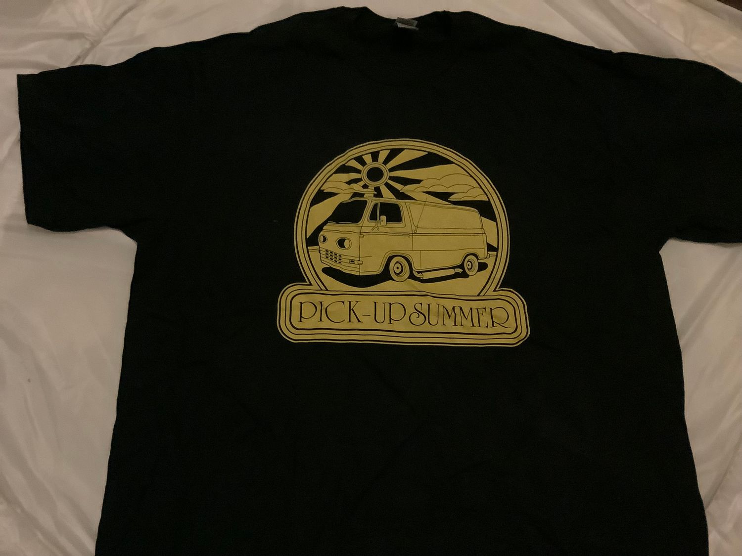 FU Manchu Pick-Up Summer Camper Van T-shirt