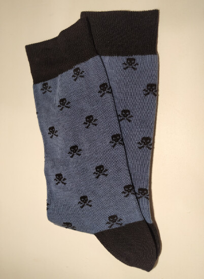 Calcetines calaveras azul