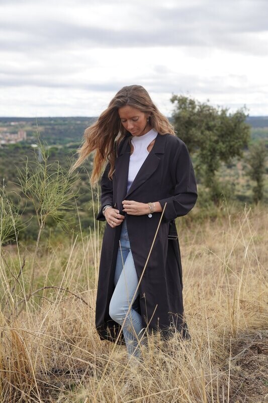 Gabardina Tuscani negra