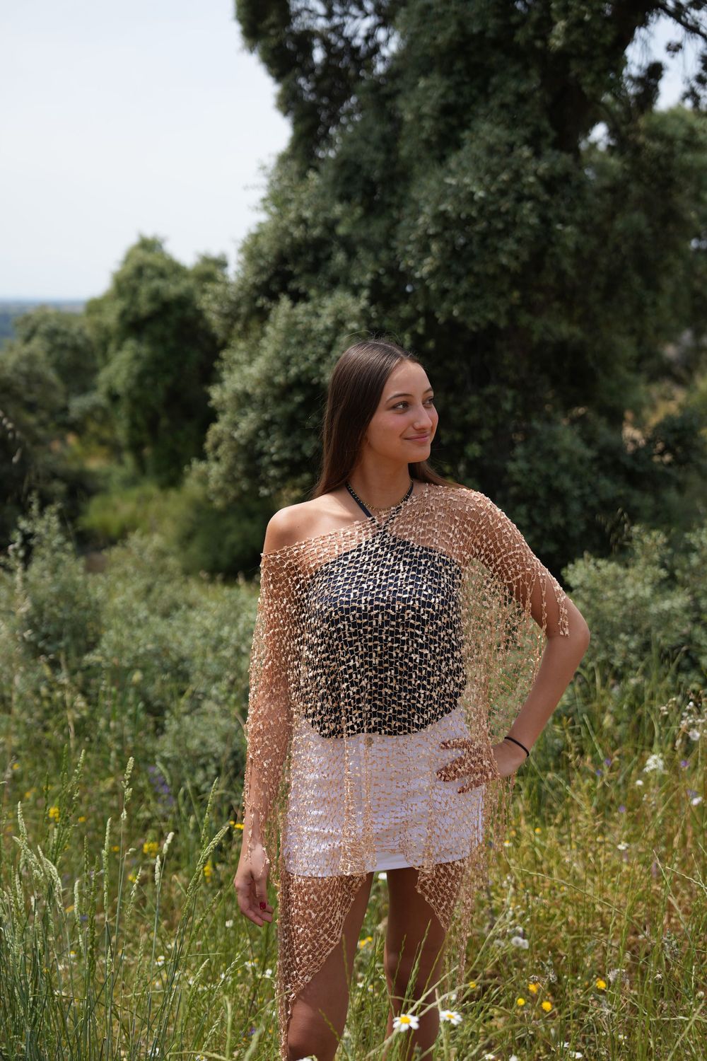 Poncho dorado calado Arit