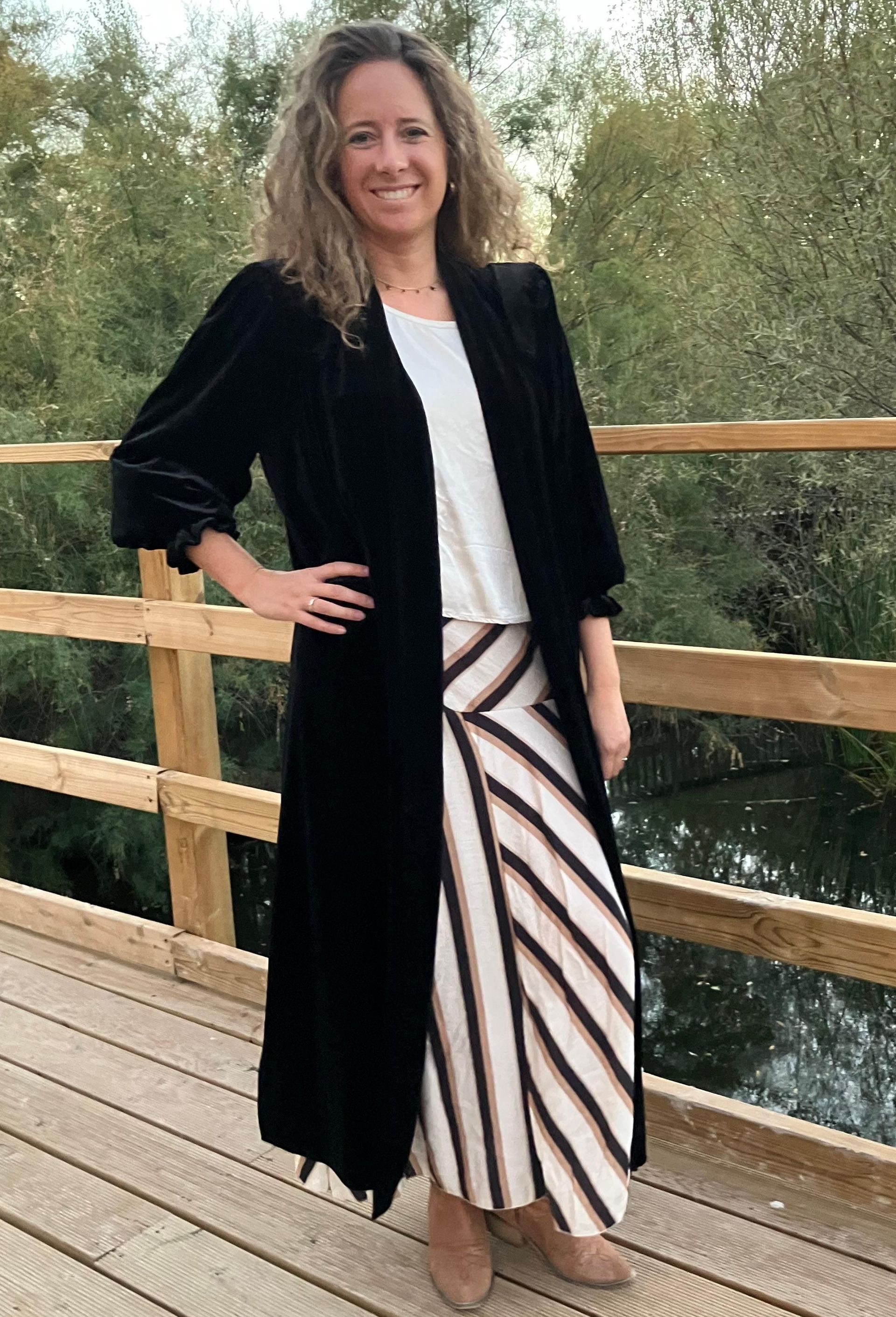 Abrigo largo terciopelo negro Cálgari