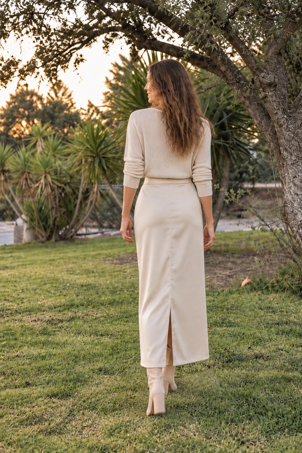 Falda  Satén Beige