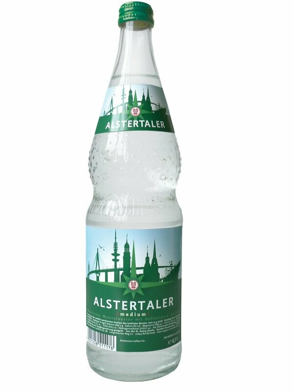 Alstertaler Medium
(12x 0,7l FL/ Glas / 5,79 € inkl. MwSt. zzgl. Pfand) Alstertaler Medium
(12x 0,7l FL/ Glas / 5,79 € inkl. MwSt. zzgl. Pfand)