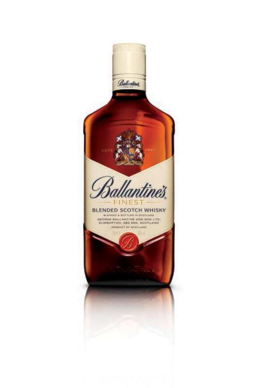 Ballantine's Finest Blended Scotch Whisky / 0,7l Flasche / 14,99€ Ballantine's Finest Blended Scotch Whisky / 0,7l Flasche / 14,99€