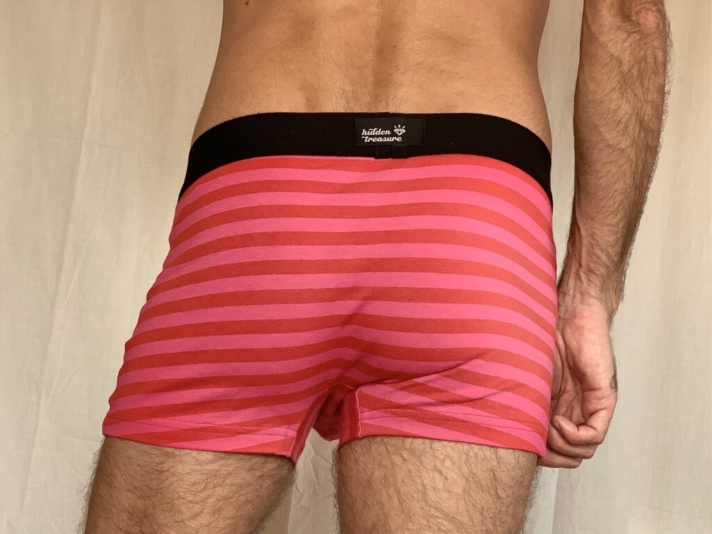 red-pink-red