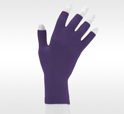 Soft and Seamless Glove