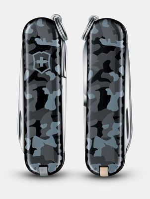 Classic navy camouf