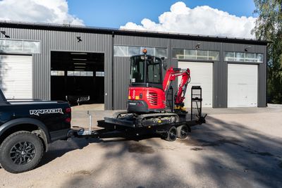 Axxa Koneenkuljetusvaunu 3.5t Black edition