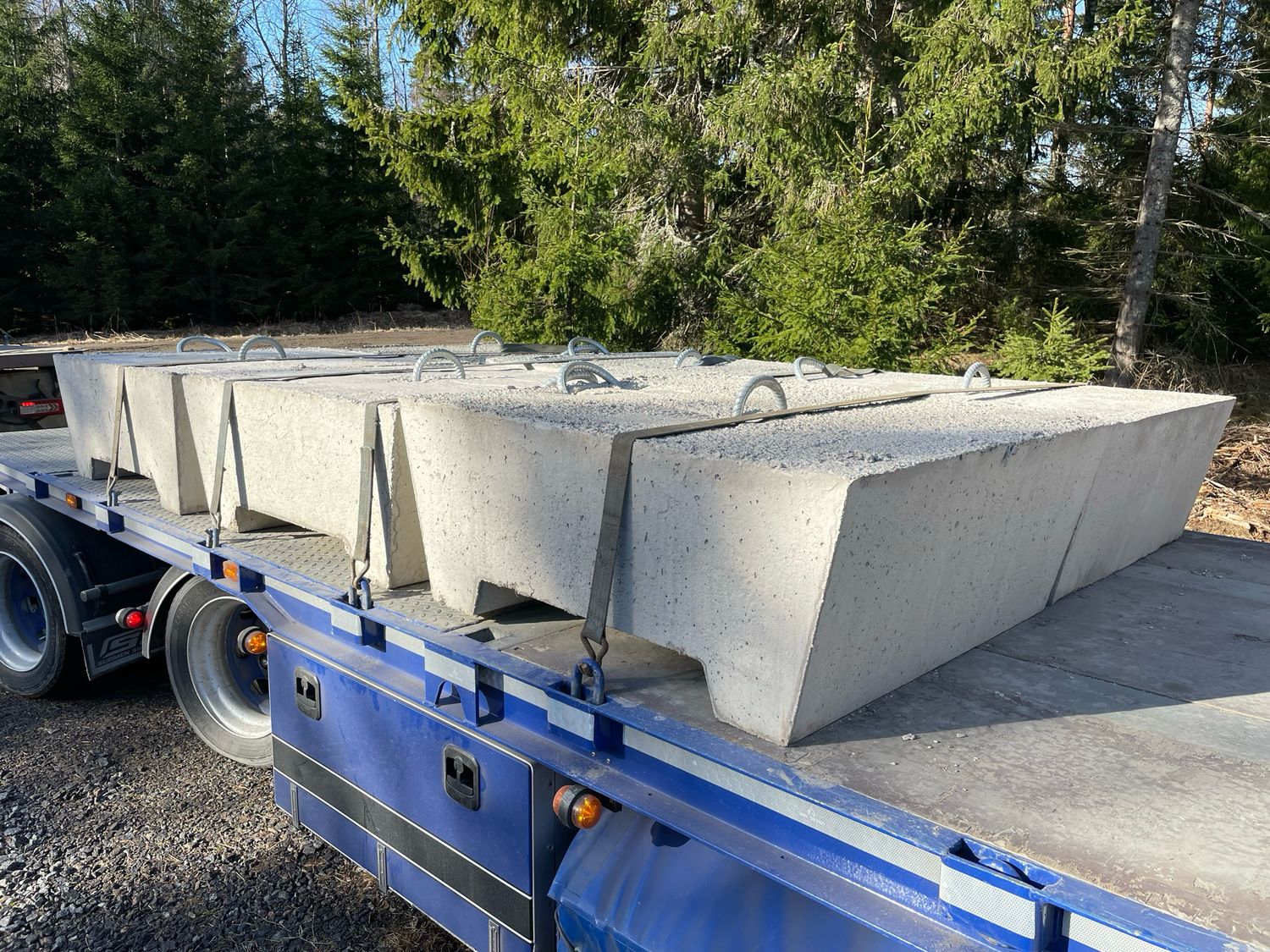 Betoniankkuri 1200kg teräslenkeillä 25mm HDG
