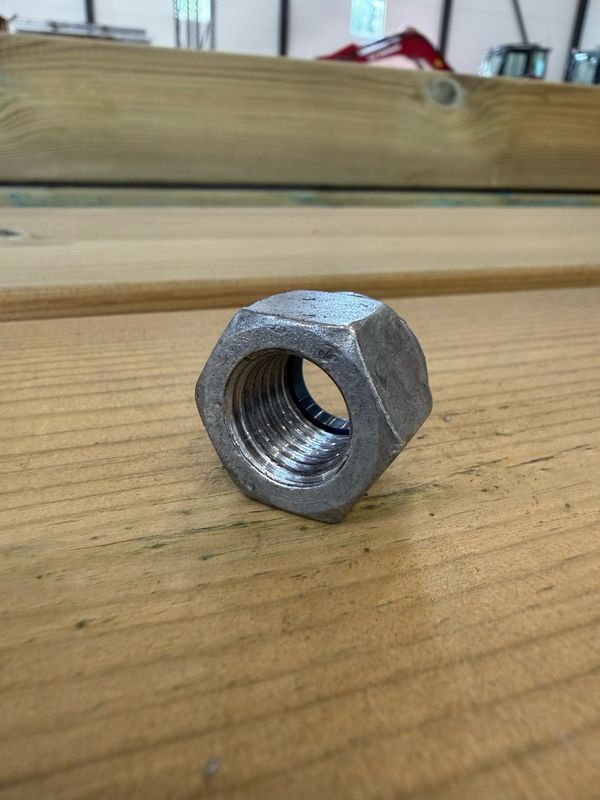 M16 Nyloc HDG 8.8 DIN 6924 / 50 kpl