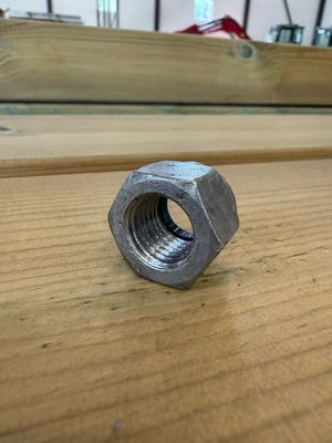 M16 Nyloc HDG 8.8 DIN 6924 / 50 kpl