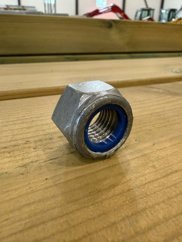 M20 Nyloc HDG 8.8 DIN 6924 / 25 kpl