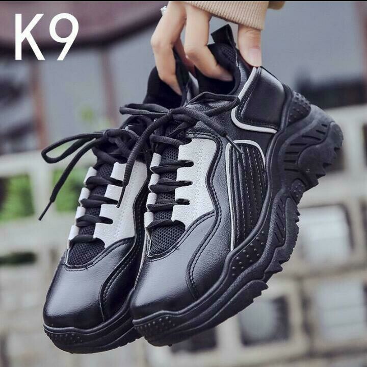 Casual designer sneakers