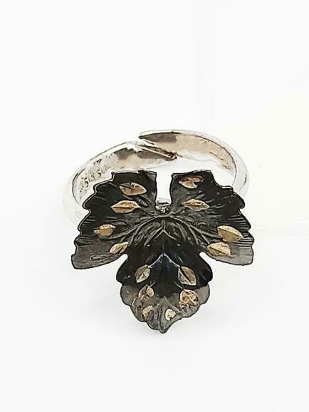 Silver 925  leafe diamond cut ring