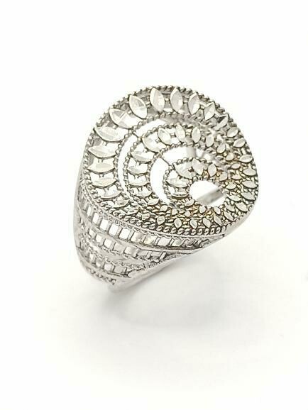 Silver 925 leaf round diamond cut ring