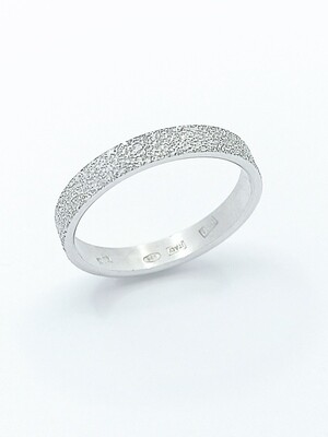 Silver 925 wedding ring diamond scratch surface