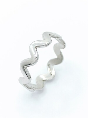 Silver 925 all over wave zig zag ring