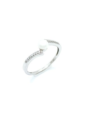 Silver 925 pearl and white stone ring