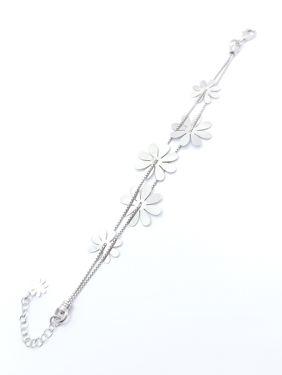 Silver 925 handmade diamond scratch flower hand bracelet
