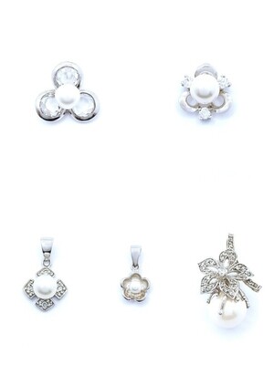 Silver 925 pearl and stone flower pendant