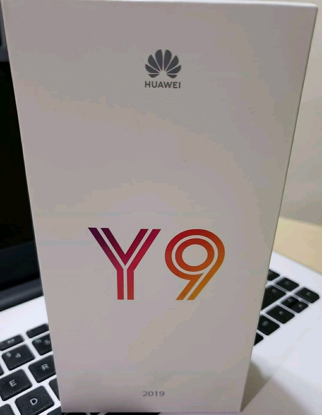 Huawei Y9