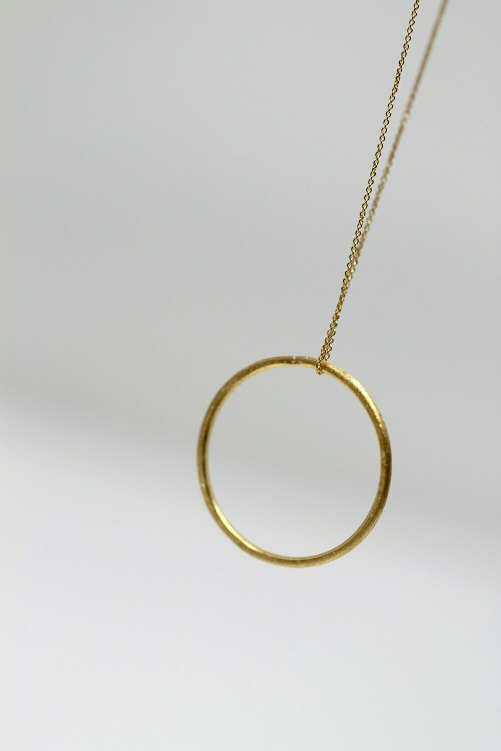 SCRATCHED LOOP necklace