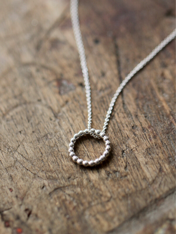 TINY DOTS necklace