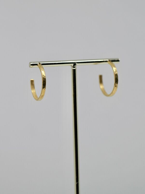 PUNCHED CREOLES earrings