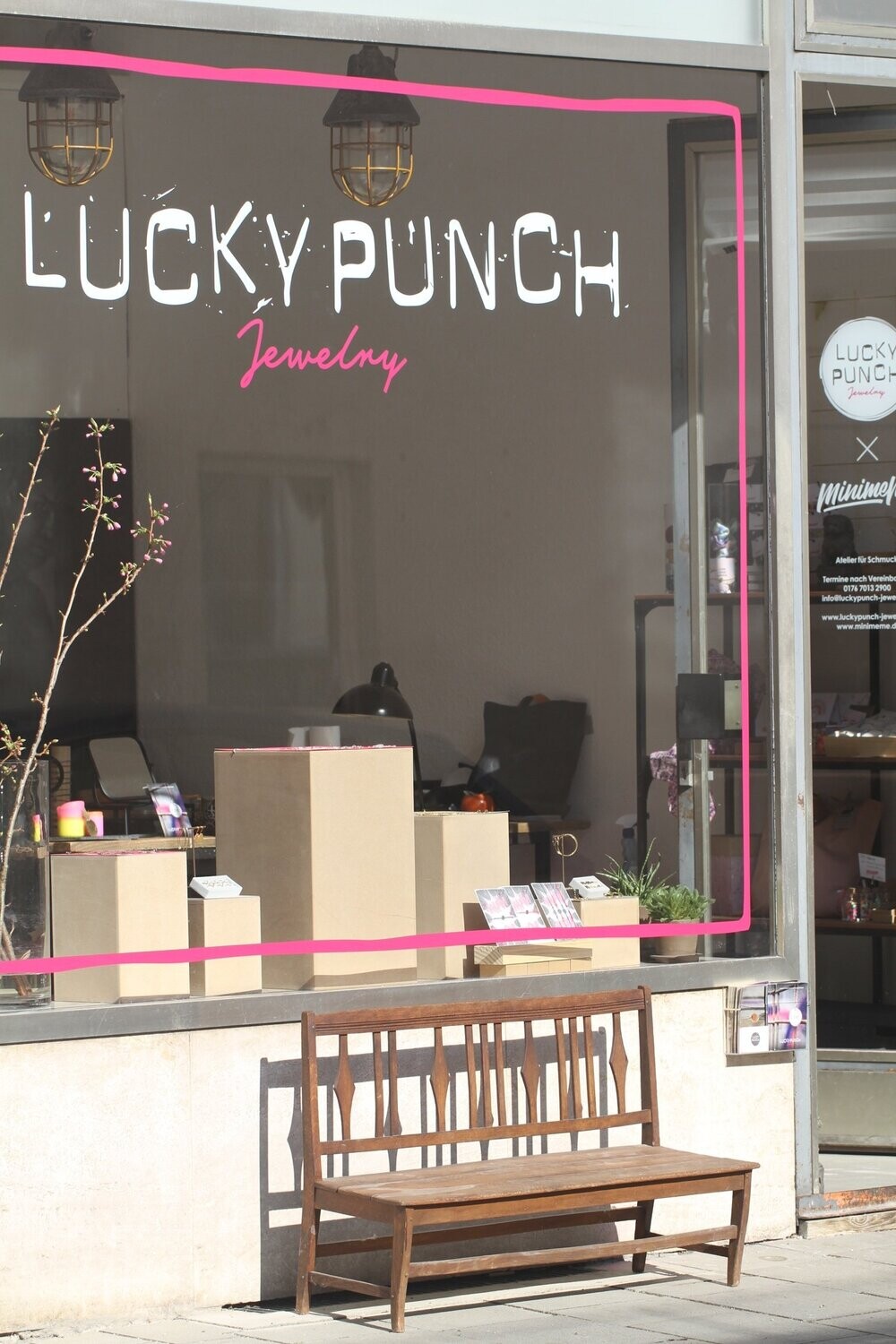 PRIVATE SHOPPING