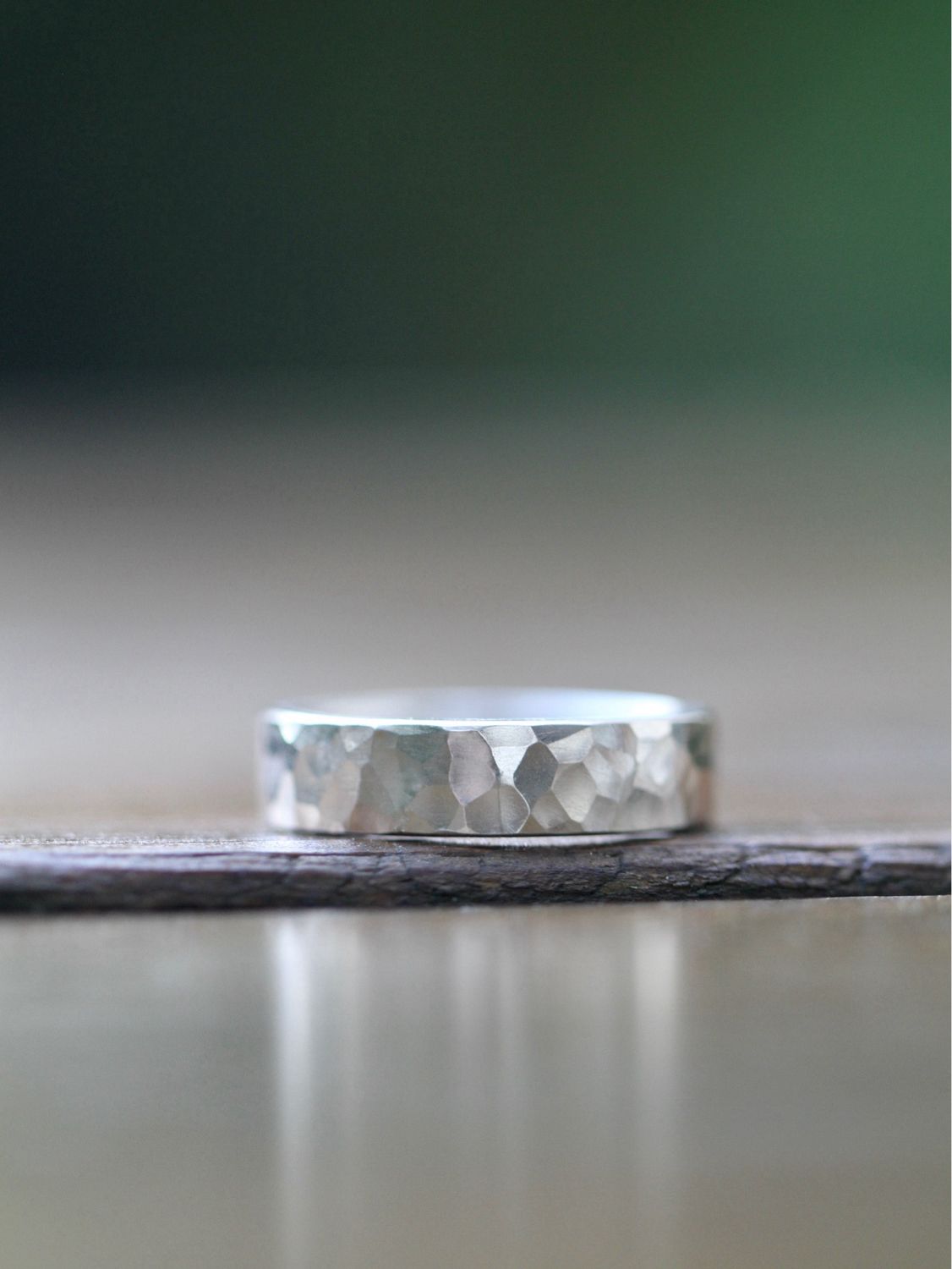 PUNCHED RING bold
