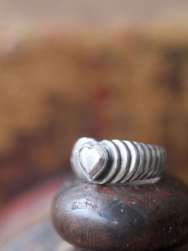 PUNCHED HEART Ring