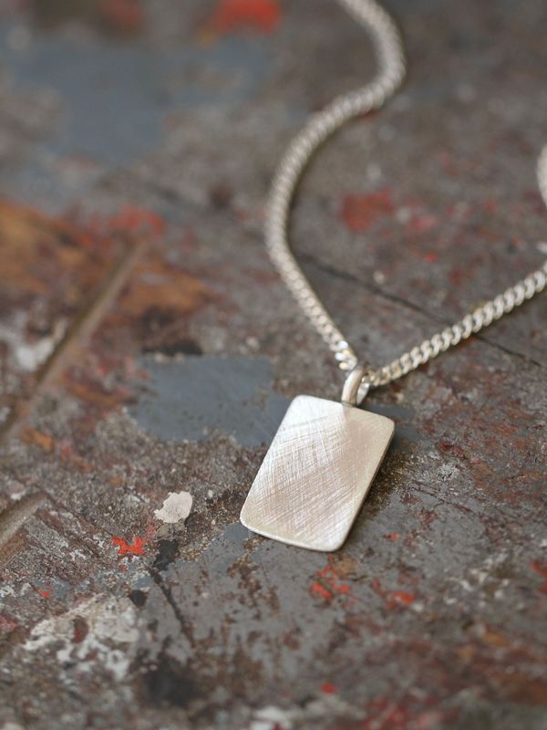 SCRATCHED TAG necklace