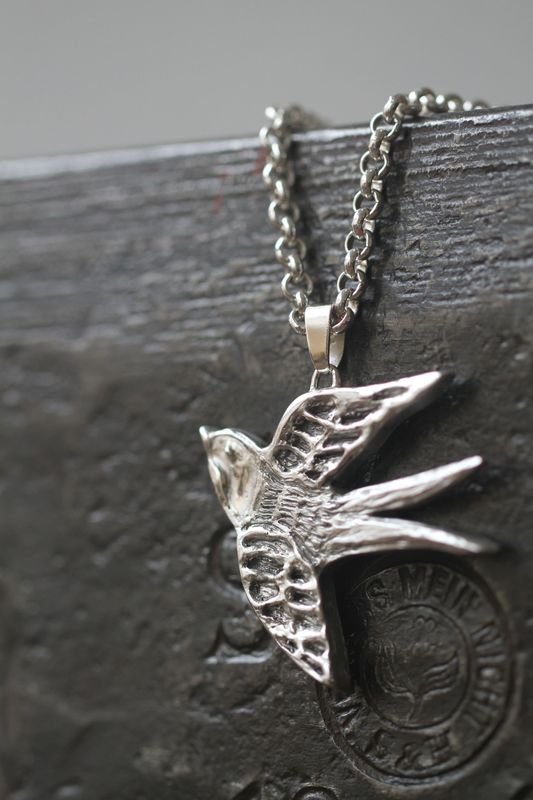 SWALLOW necklace