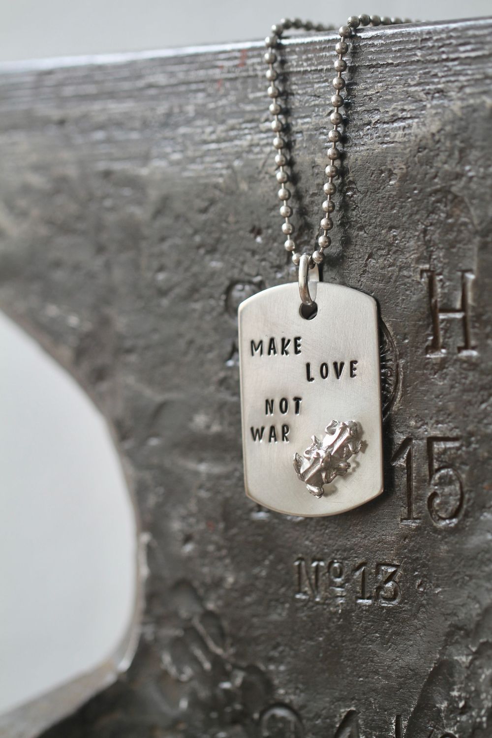MAKE LOVE necklace