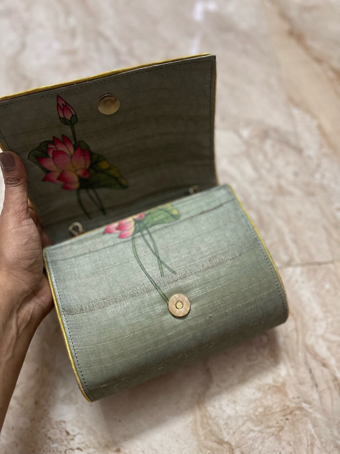 Tan Green Pichwai Single Lotus