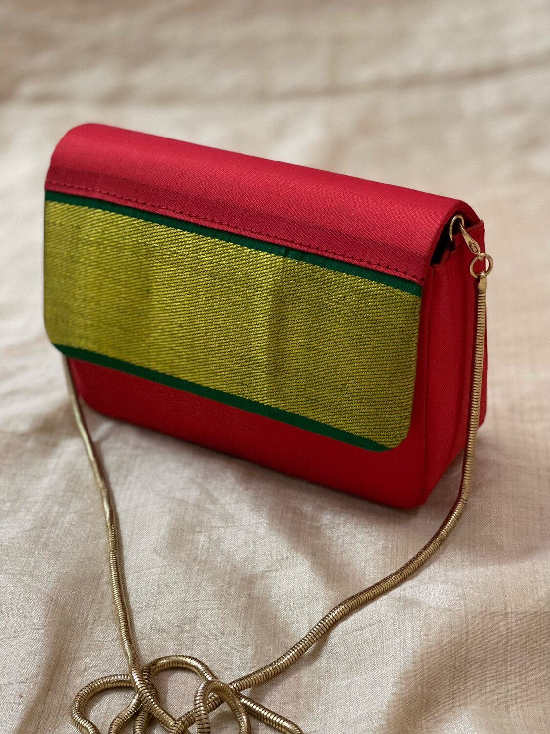 Red With Green Bhavanchi