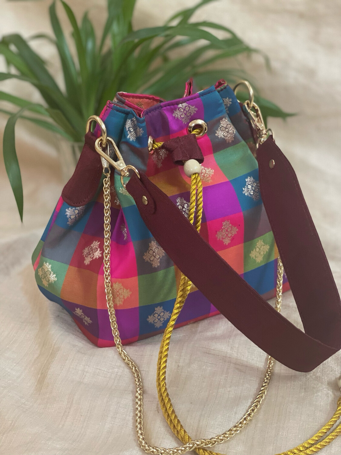 Manoramma Mini Bucket