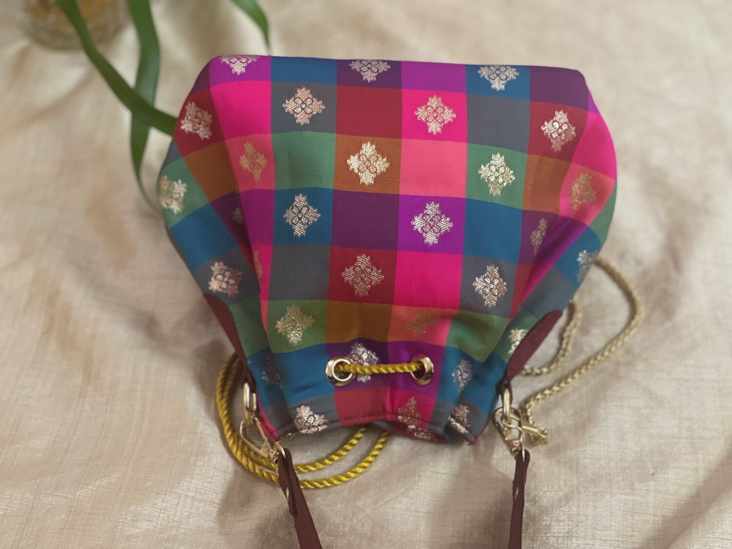 Manoramma Mini Bucket