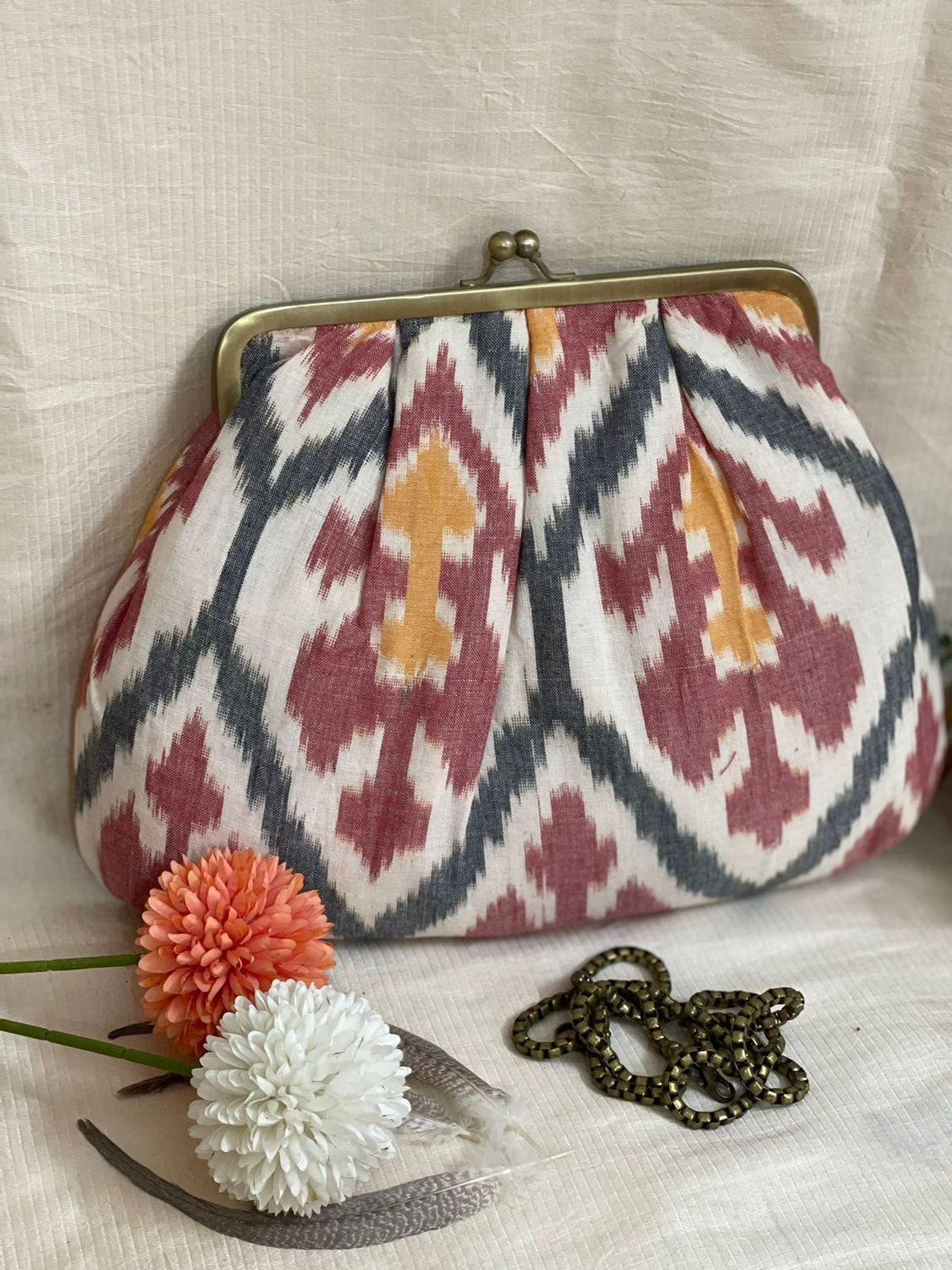 White &amp; Red Ikat Cotton Money Purse