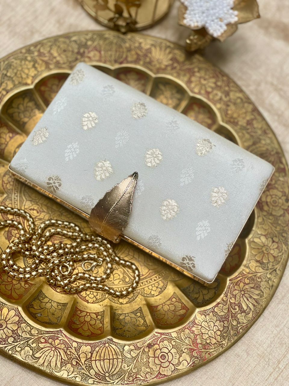 Feather Clutch Off-White