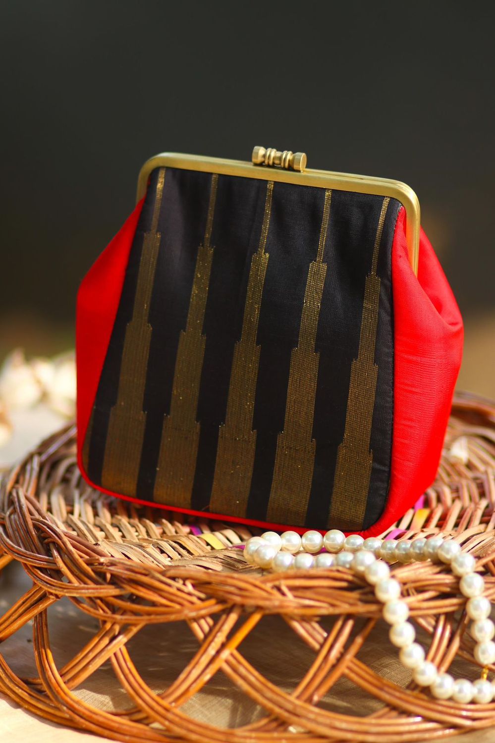 Small Damru 8Kol Red &amp; Black